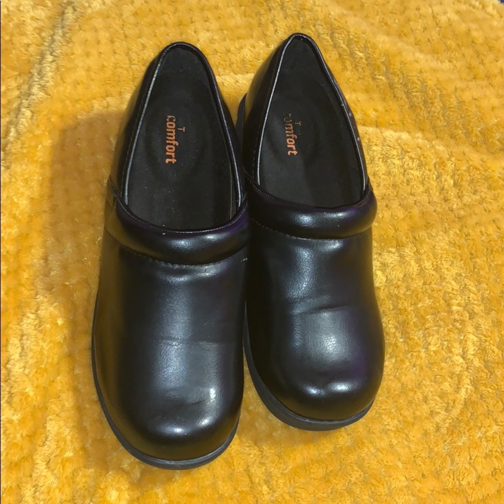 SafeTstep comfort nurses’ shoes
